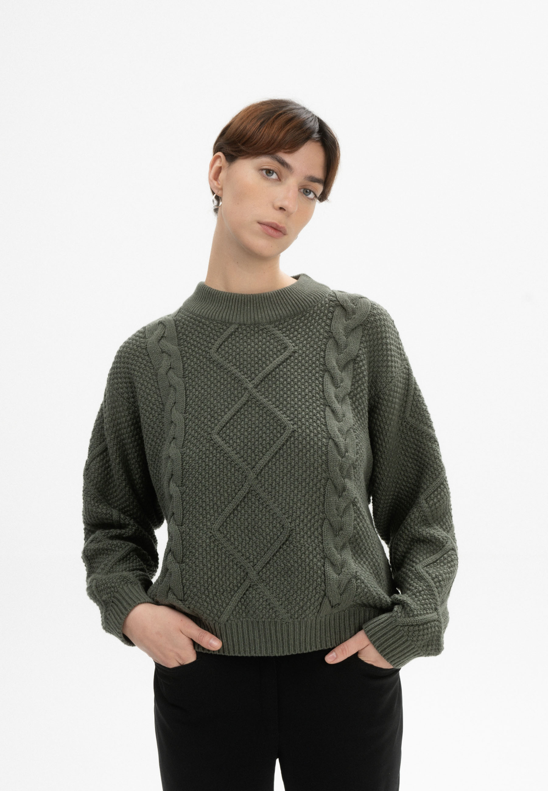 Zopfmuster Pullover Modell: Samaira