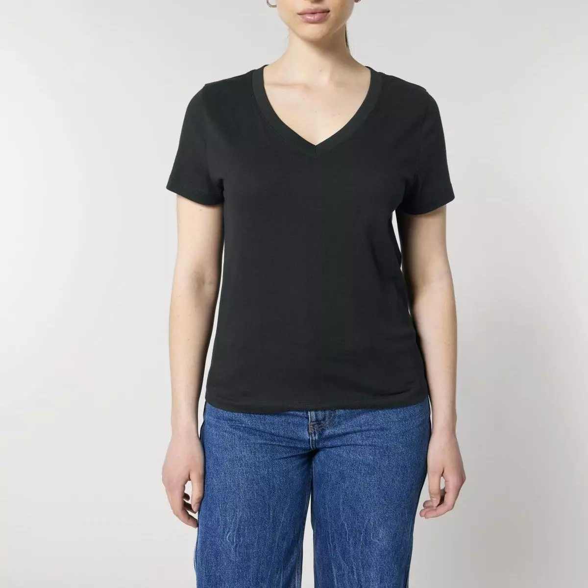 SFM5_STTW176_C002 V-Neck T-Shirt Modell: Island