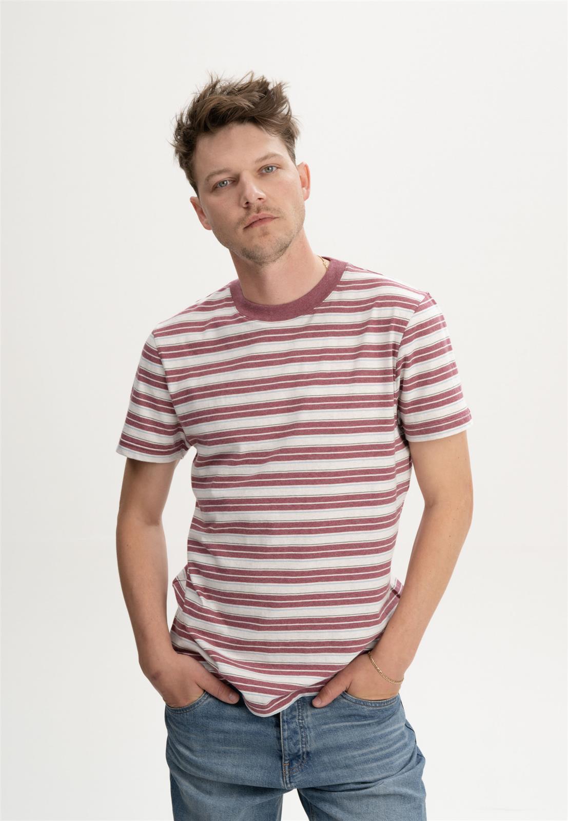 T-Shirt Modell: Avan Stripes GOTS