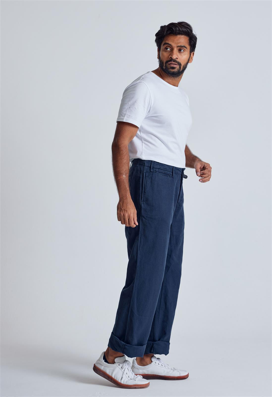 Leinen Chino Relaxed Fit Modell: Bird