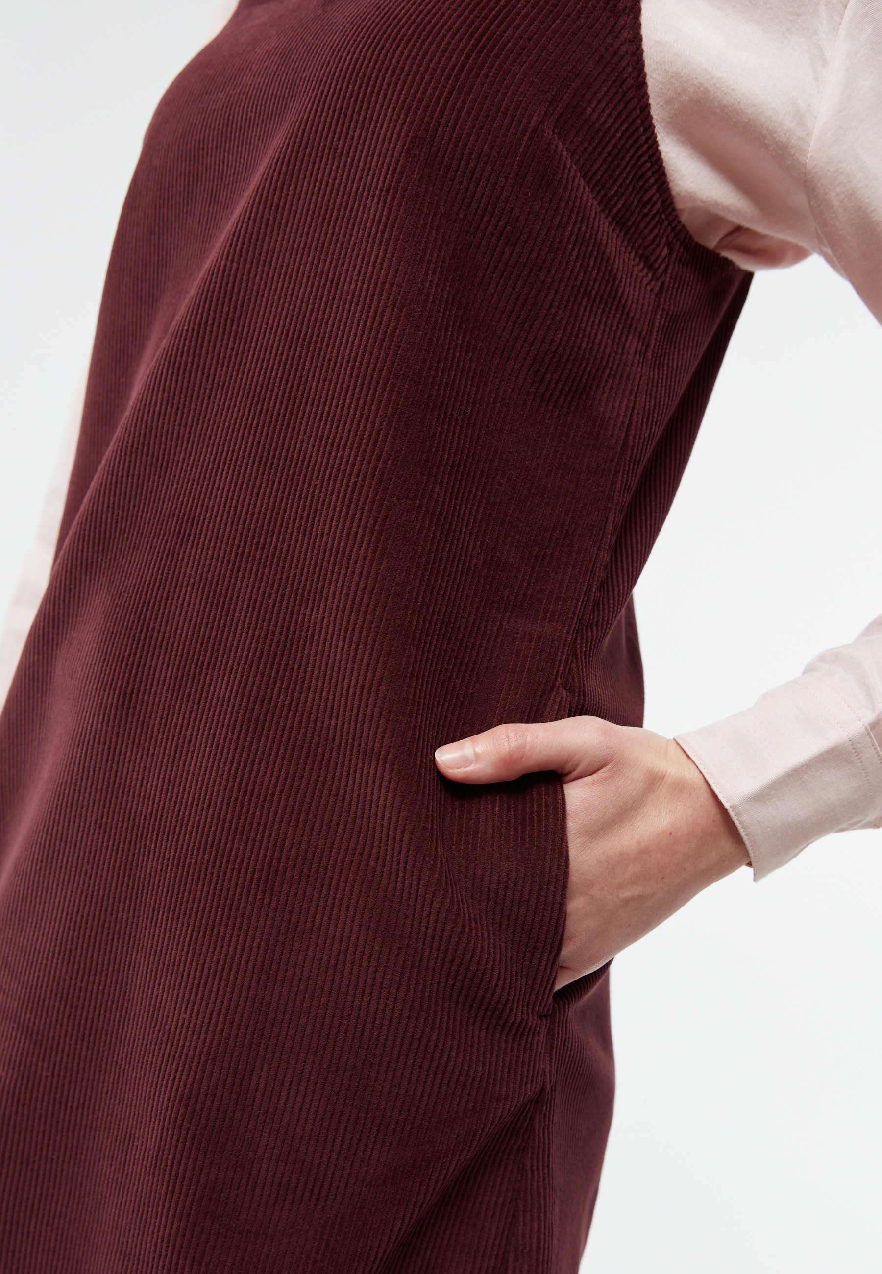 Cordkleid Modell: Wendy GOTS