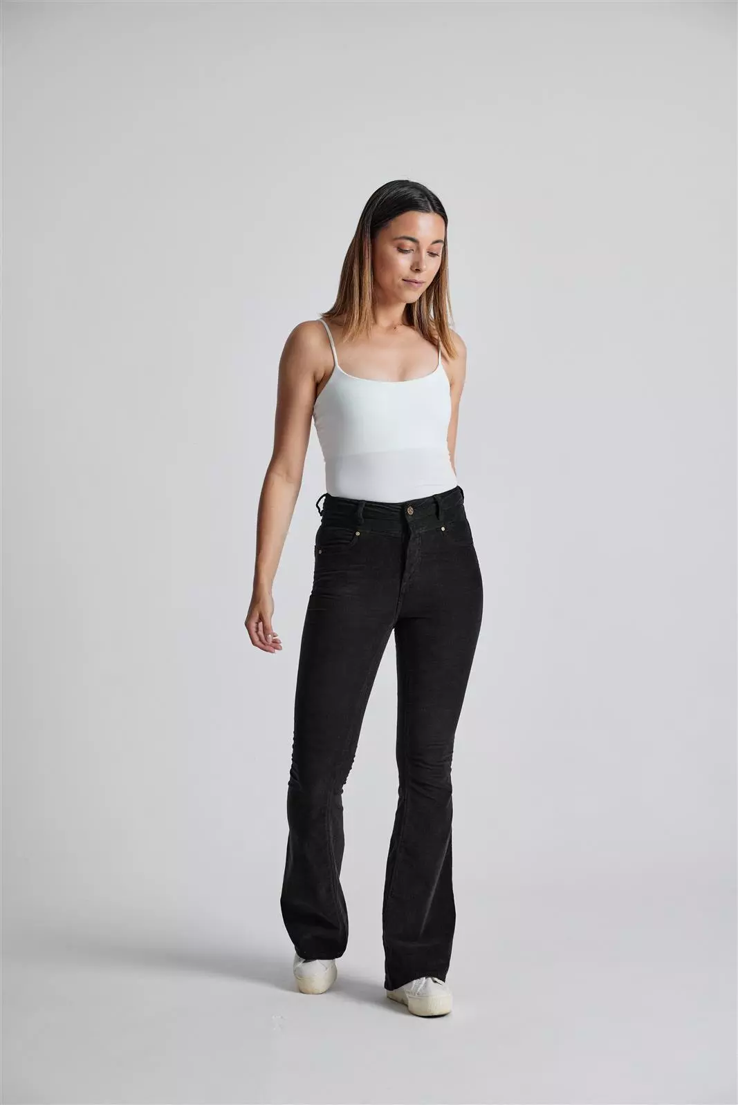 Flax and Loom Ecom photography9588.JPG Cord-Schlaghose High Waist Skinny Modell: Mavis