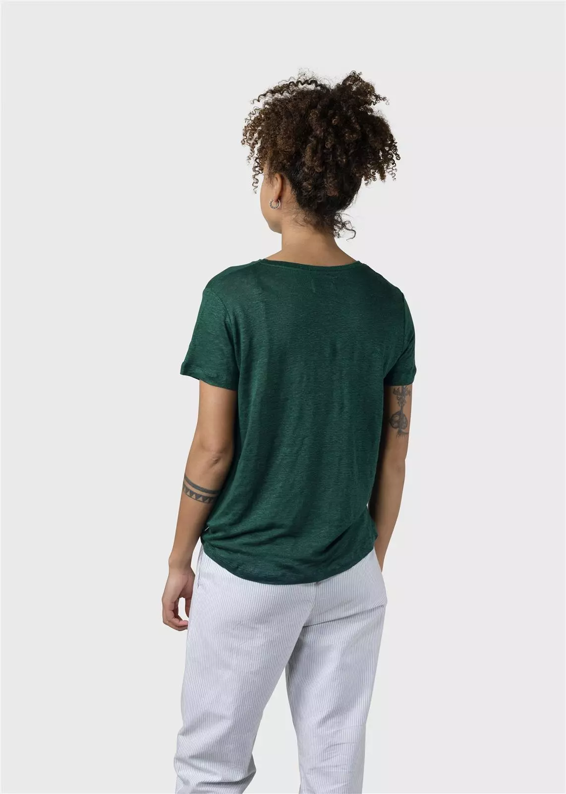 Leinen T-Shirt Modell: Rikke