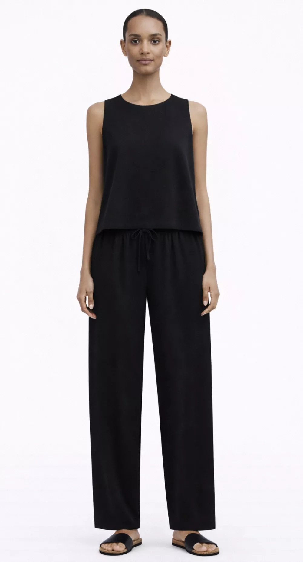 Boxy Tencel-Leinen-Tank Top Modell: Nory