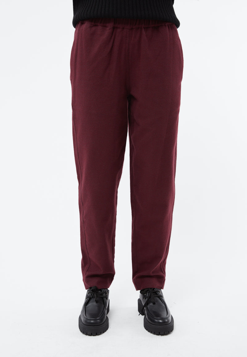 Flanellhose_GBHELENA_in_gerader_Passform-Trousers-GB2014-Burgundy-1_800x.jpg Flanellhose Modell: Helena