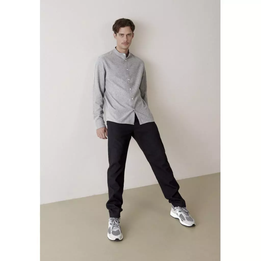 1024x1024-41dce28c6a86571935b2011f719c96b1.jpg Flanell Stehkragenhemd Modell: Wes