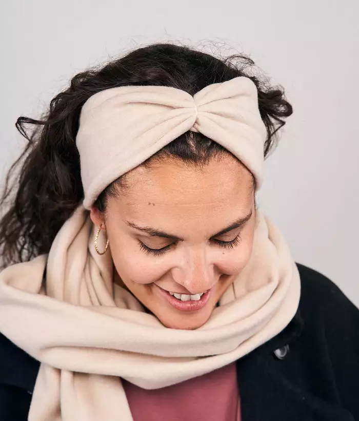 obumi_Stirnband_Bow_Schal__Bio_Baumwolle_Beige_Fleece_vegan_fair_deutschland_fairfashion_4.jpg.jpg Stirnband Bow