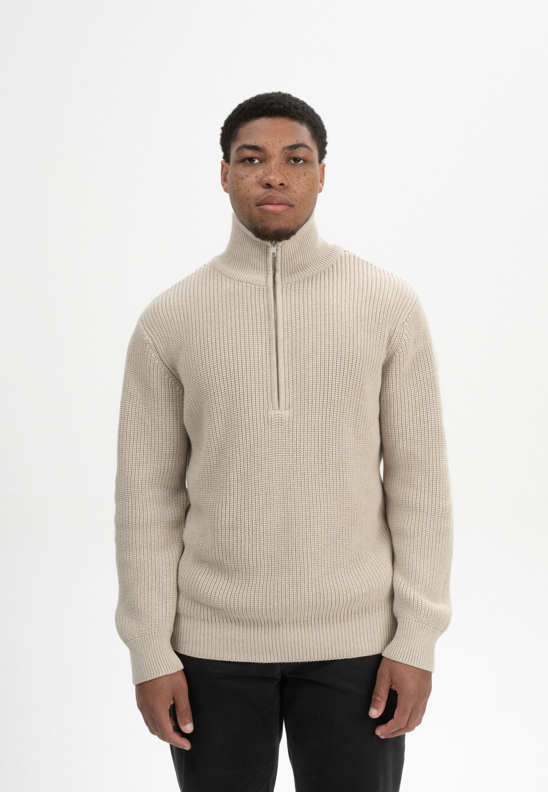 Rollkragen-Pullover Modell: Udai GOTS