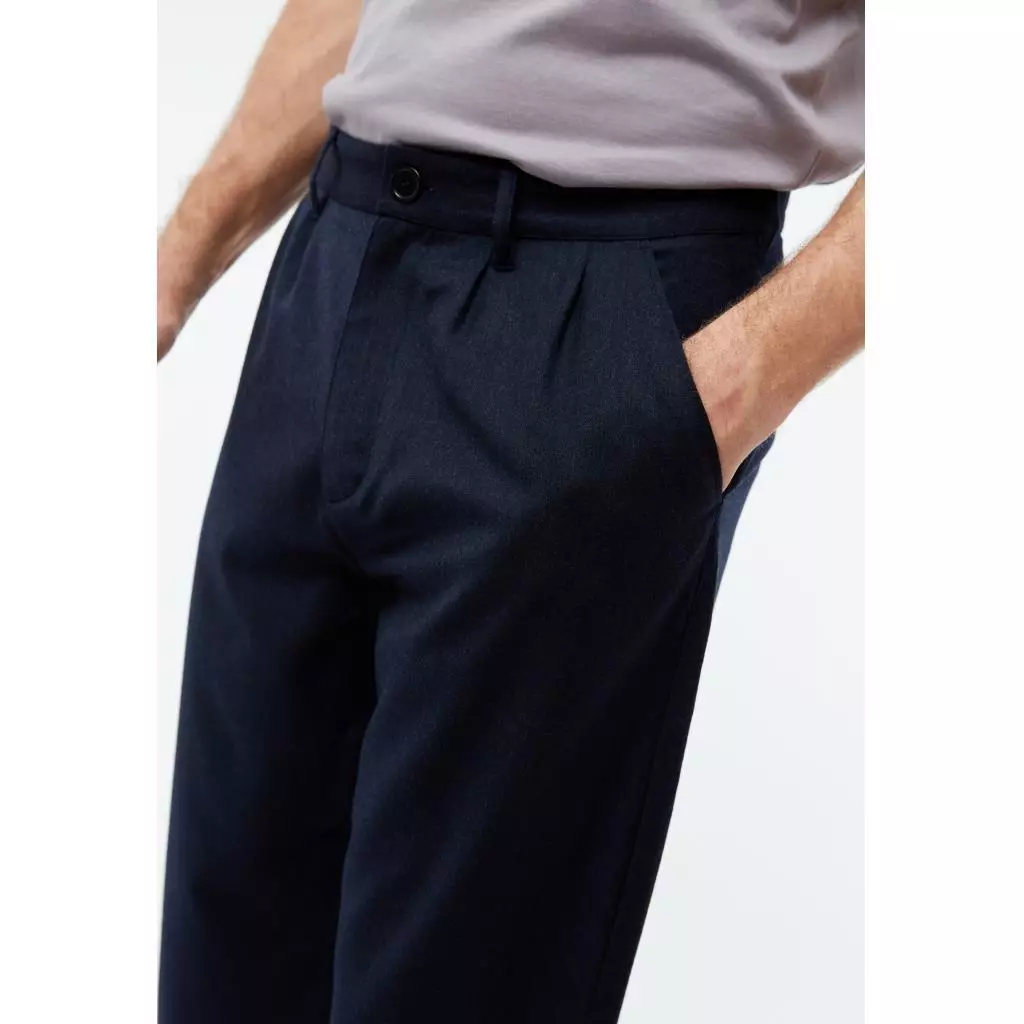 Wollhose Modell: Lorenz