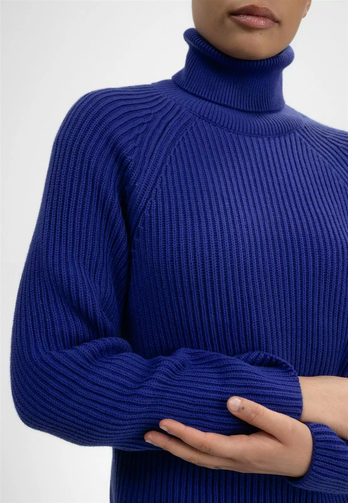 Rollkragen-Pullover Modell: Chirha Rollkragen-Pullover Modell: Chirha