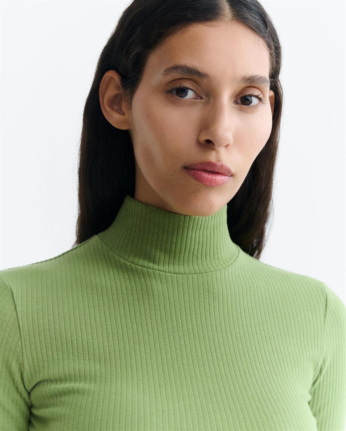Rip Longsleeve Modell: Aine GOTS