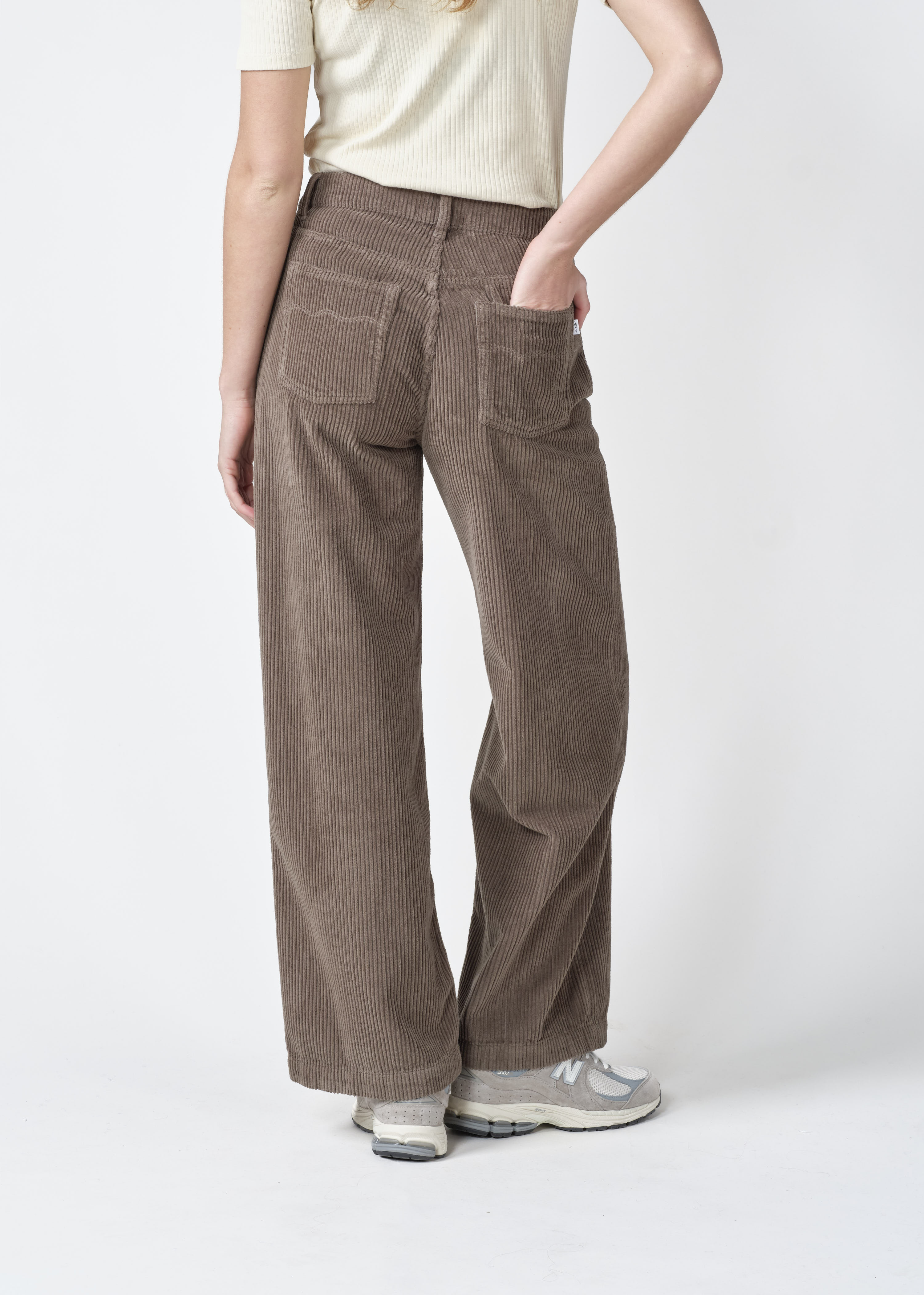 Straight Leg Cordhose Modell: Amelia GOTS
