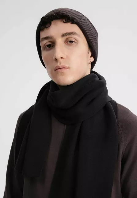 Asmee-Jacquard-Knit-Scarf-men-black-02.jpg Jacquardstrick Schal Modell: Asmee