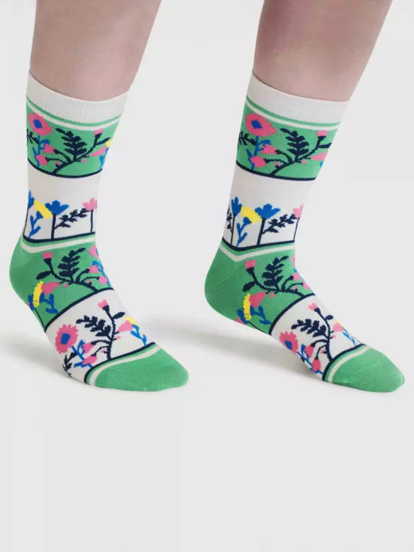 Socken Modell: Fraya Floral Garden