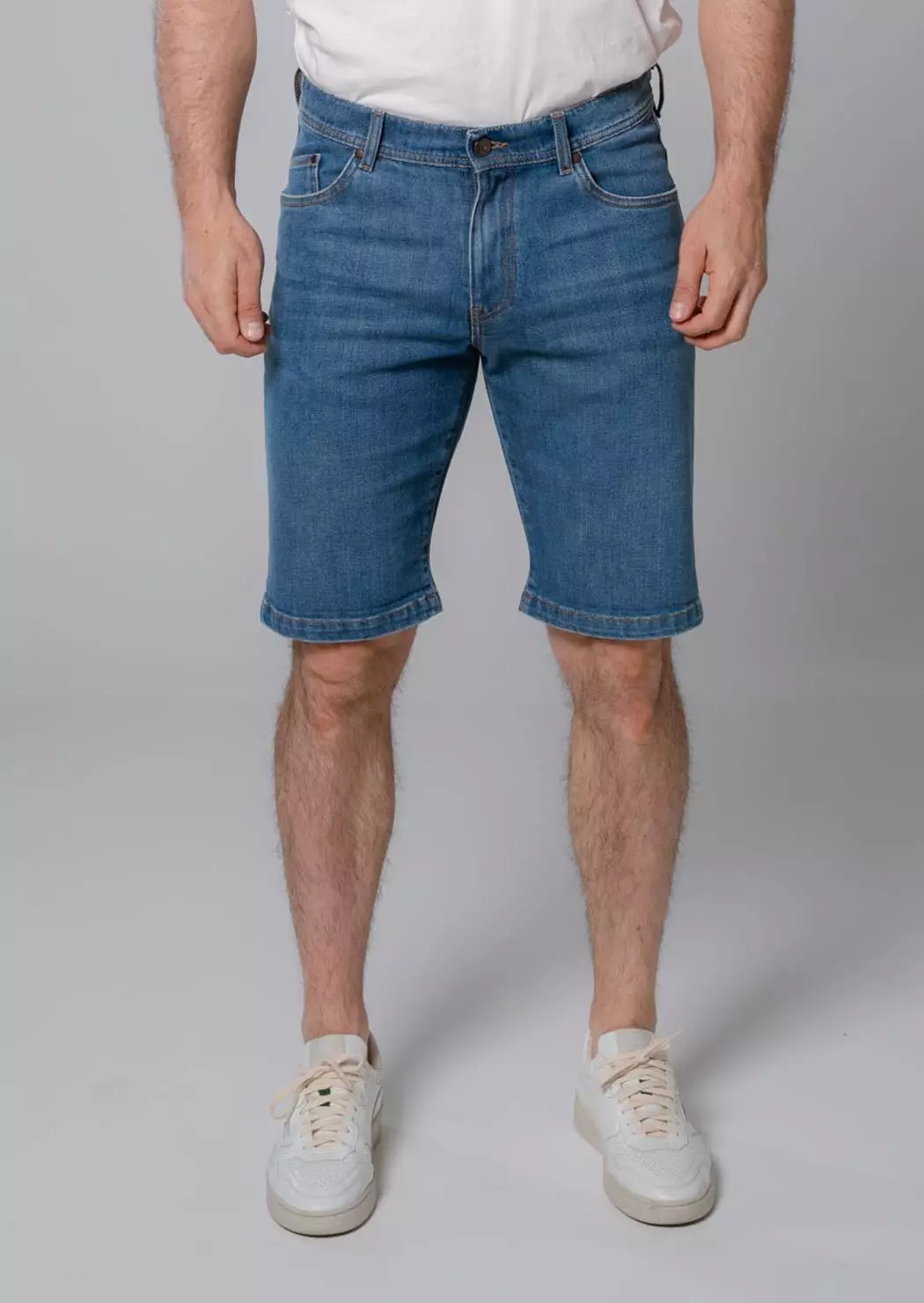 Denim Shorts Modell: Lin:us