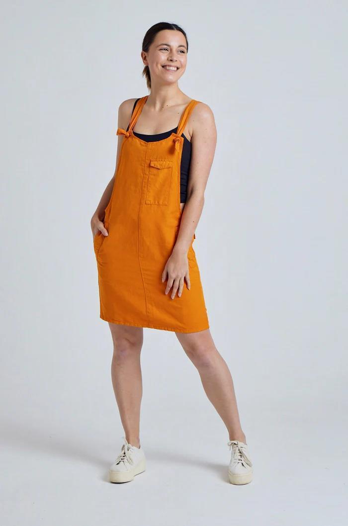 Latzkleid Modell: Peggy