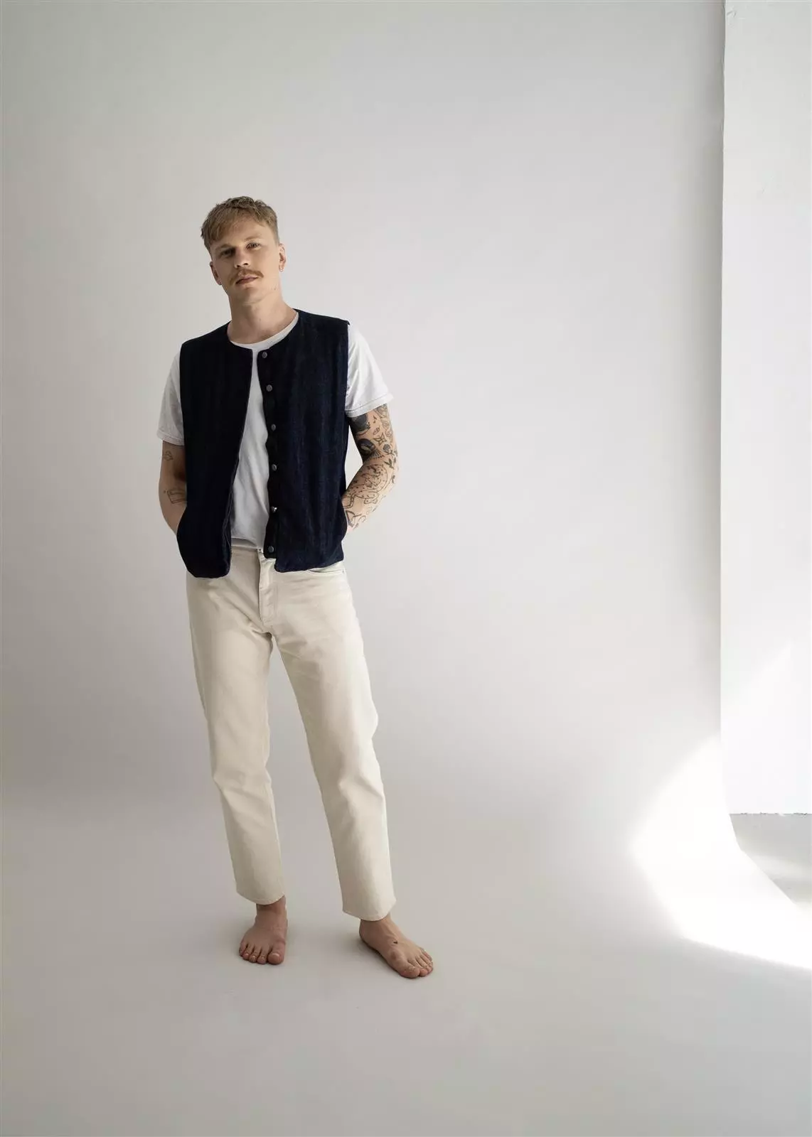 Baumwoll-Hanf-Chino Relaxed Fit Modell: Loom