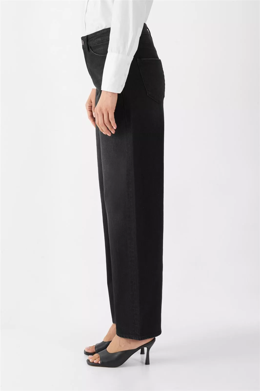 Relaxed Fit Jeanshose Modell: Ash