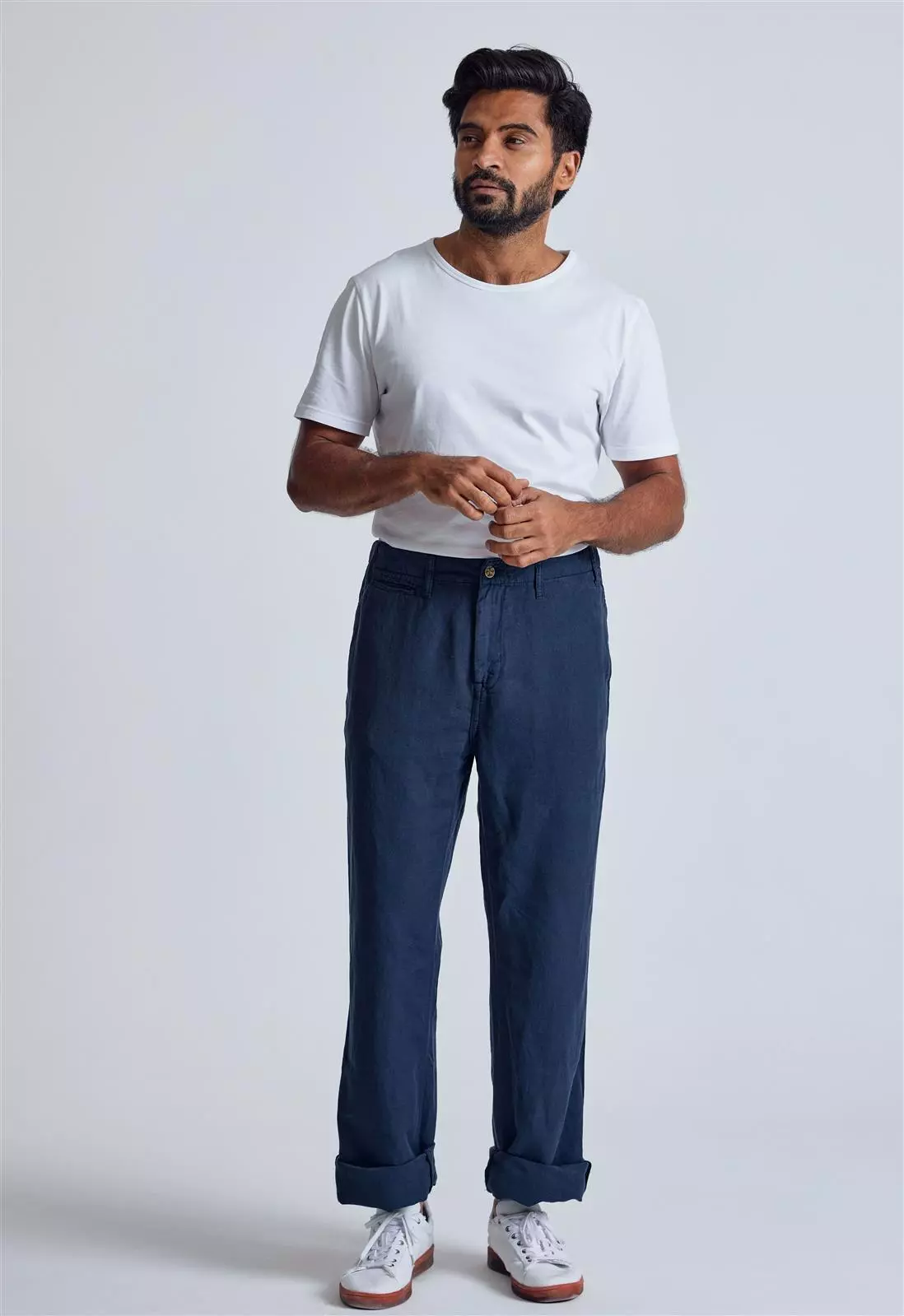 Flax and Loom Ecom photography9382.JPG Leinen Chino Relaxed Fit Modell: Bird