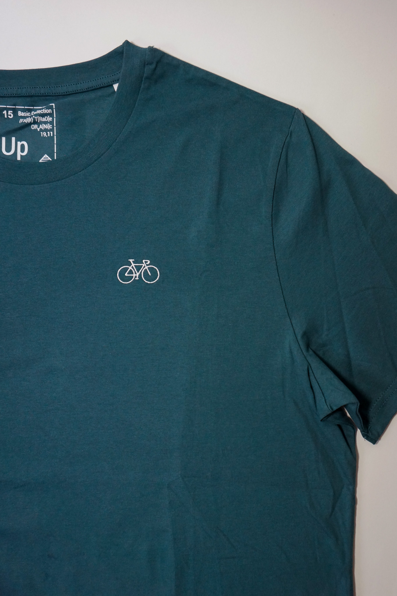Besticktes T-Shirt