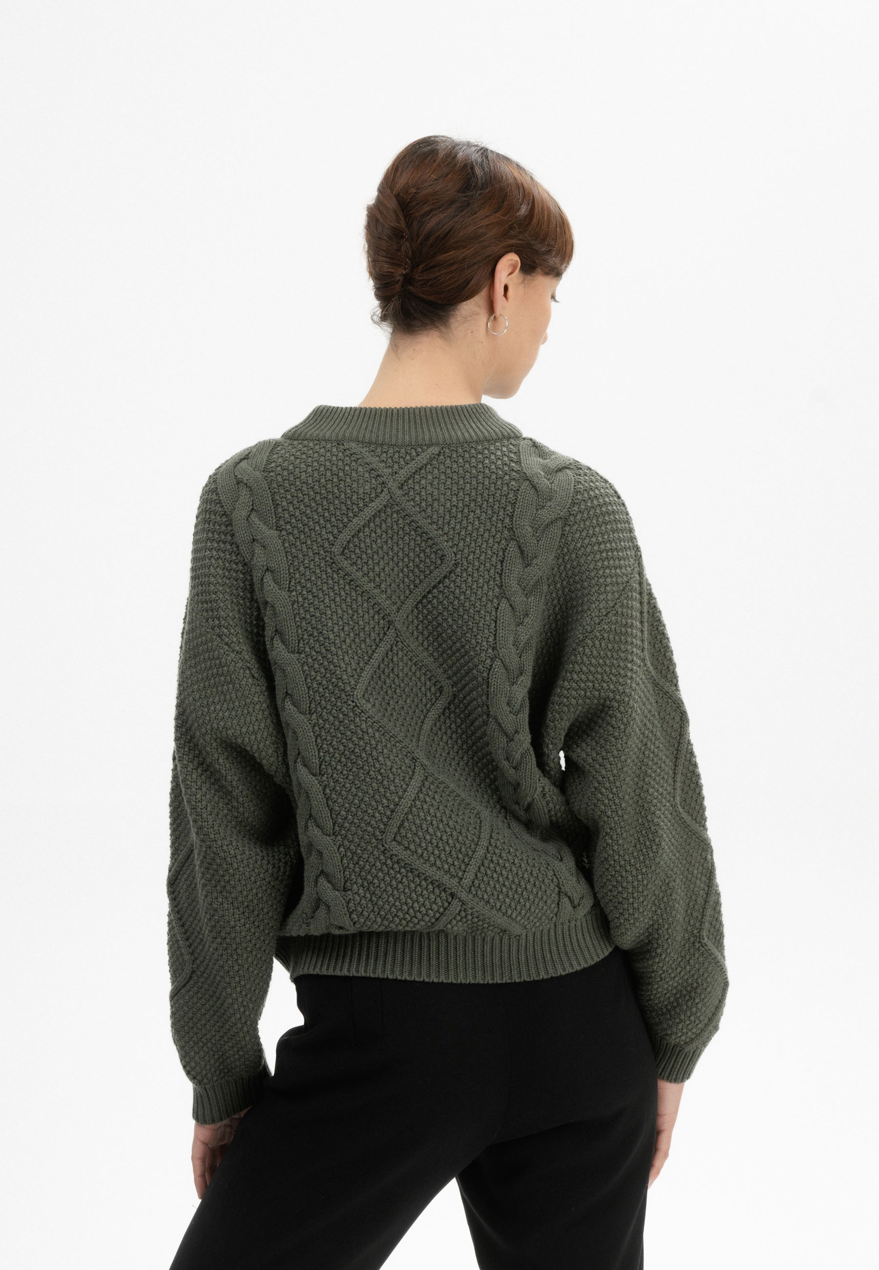 Zopfmuster Pullover Modell: Samaira
