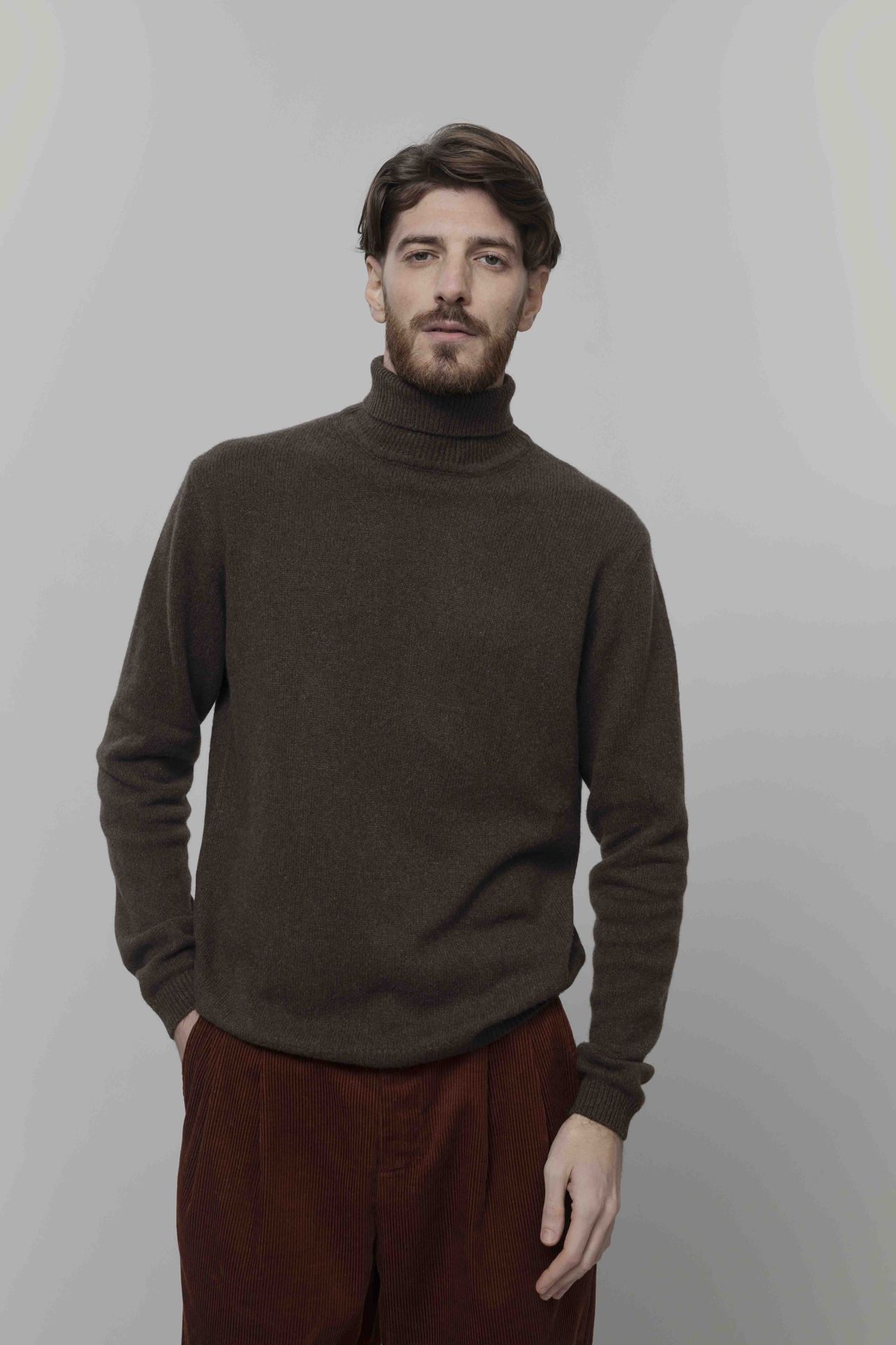 Rifo Rollkragen-Pullover aus recyceltem Kaschmir Modell: Dimitri Blue Mora