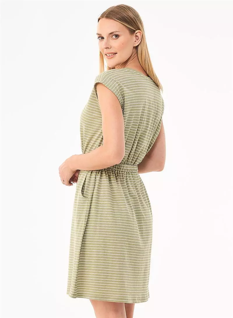 Sleeveless-Kleid Modell: Striped Sleeveless-Kleid Modell: Striped
