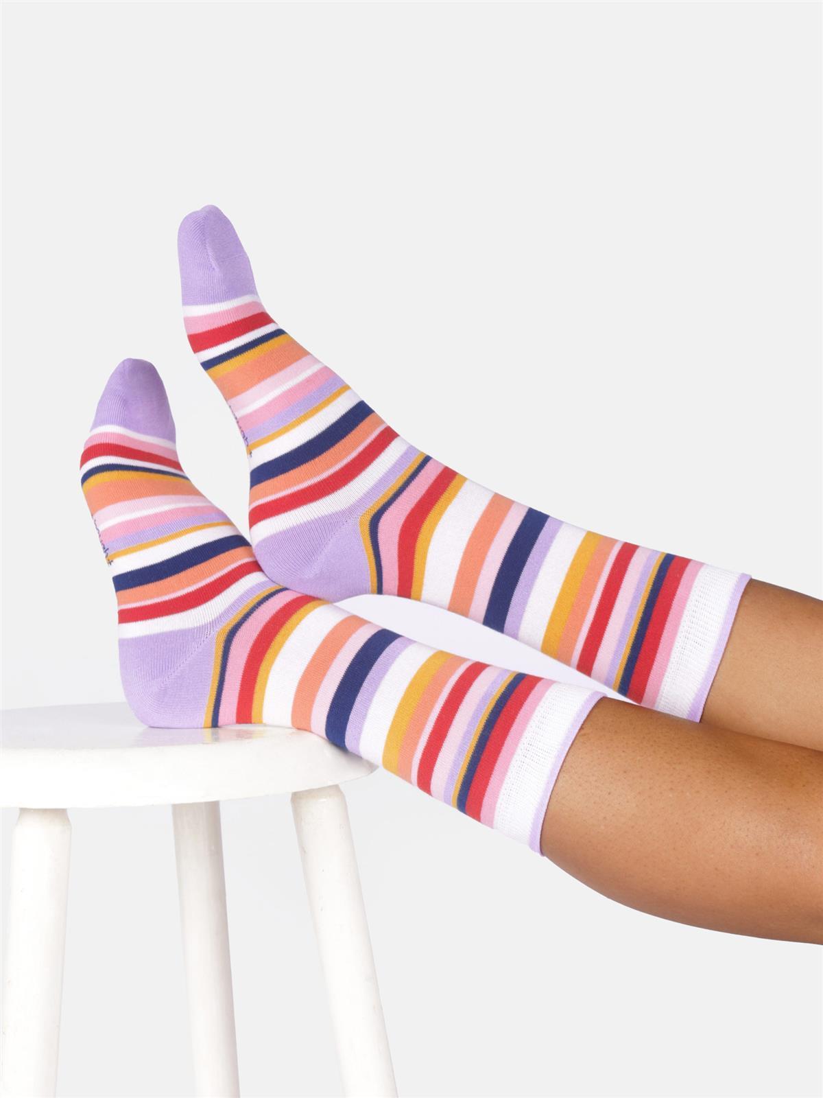 Socken Modell: Colourful Stripes