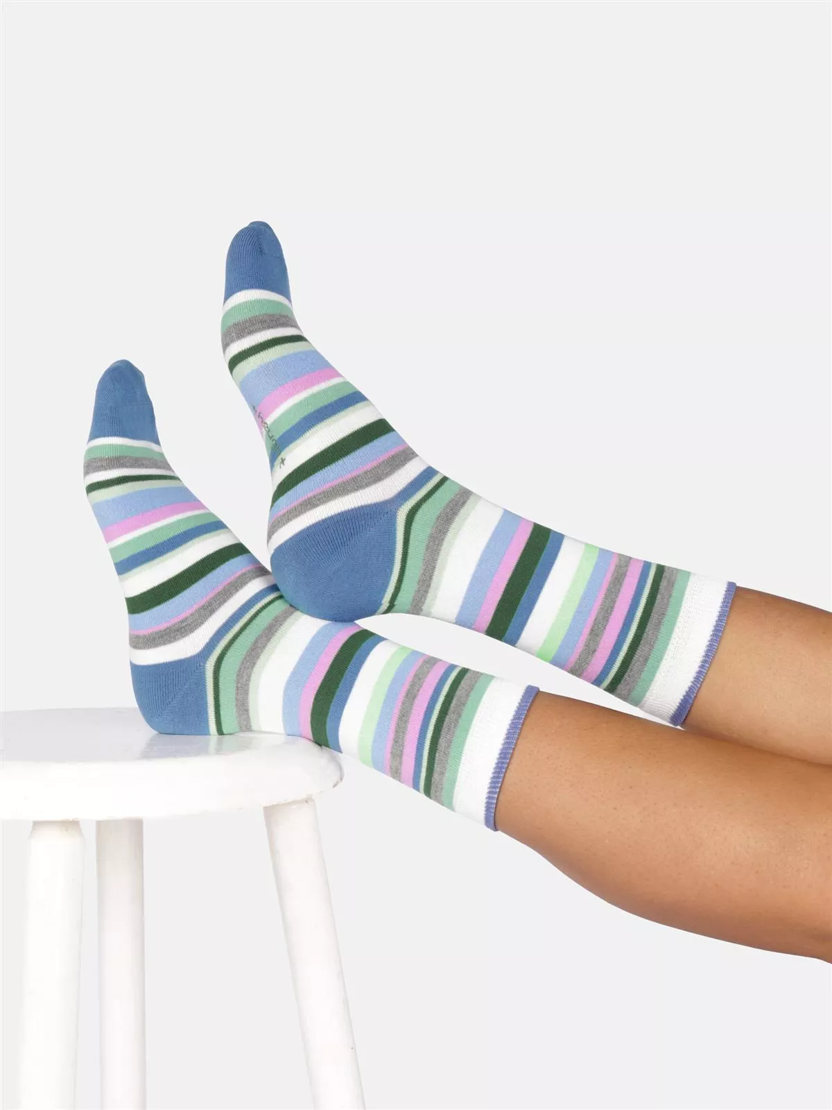 Socken Modell: Colourful Stripes