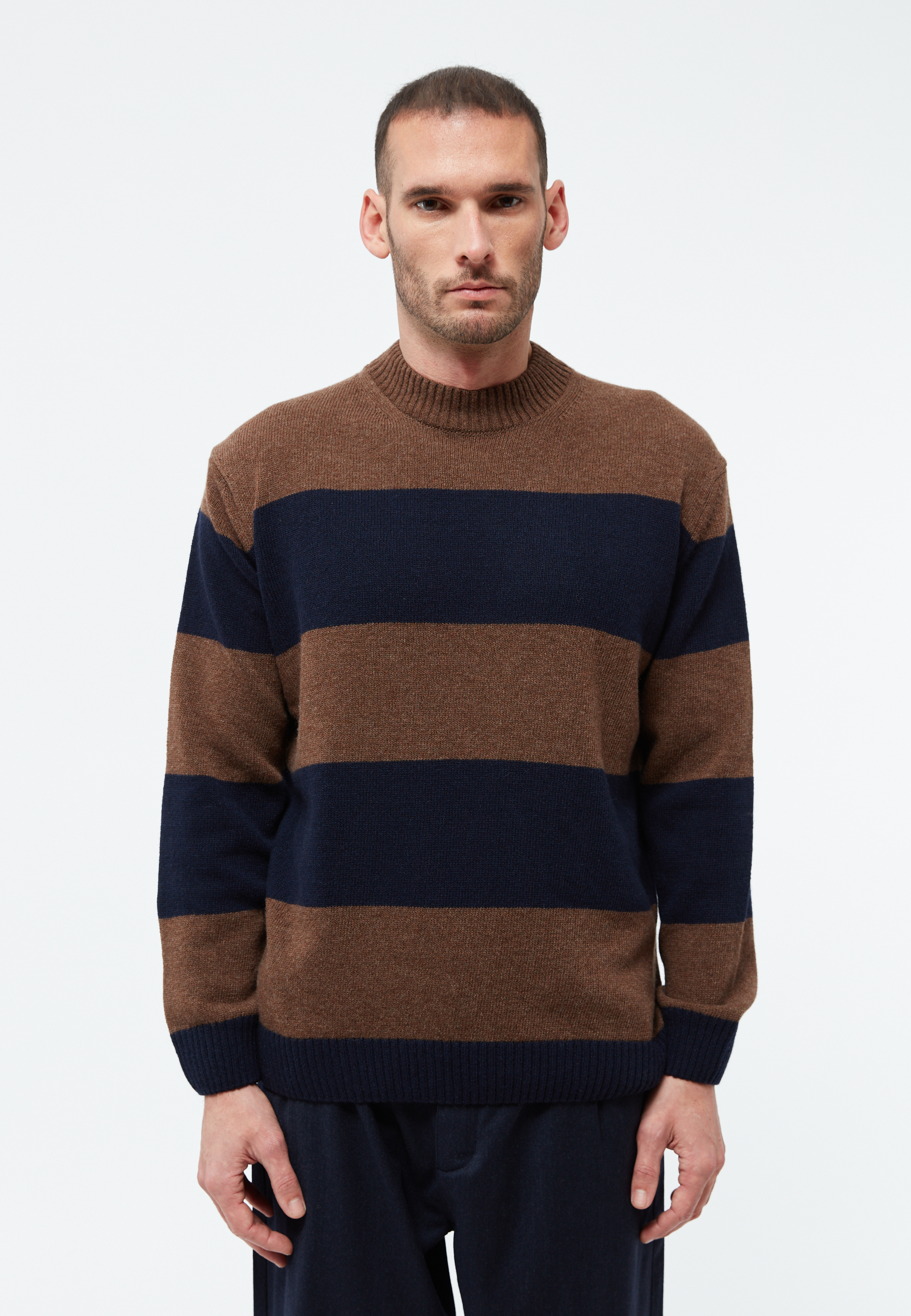 Oak Brown/Midnight Blue