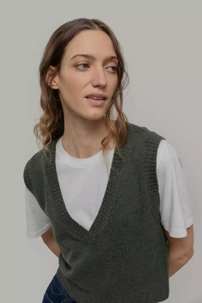 Rifo-Pullunder-Melania-Green-Foresta-2-Das-bunte-Cham-leon.jpg Wollpullunder Modell: Melania