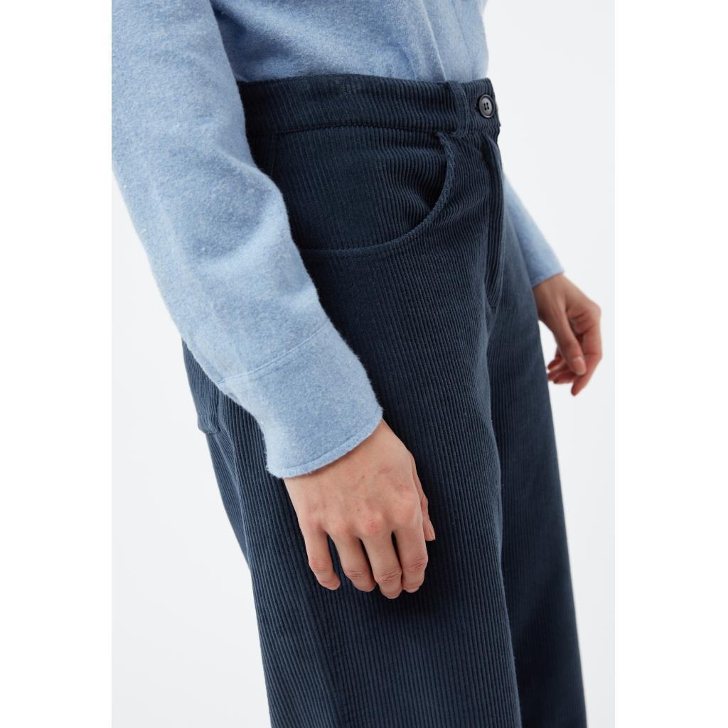 1024x1024-6a2b64182996f27a3f064beb75df5359 Cordhose Modell: Coralie