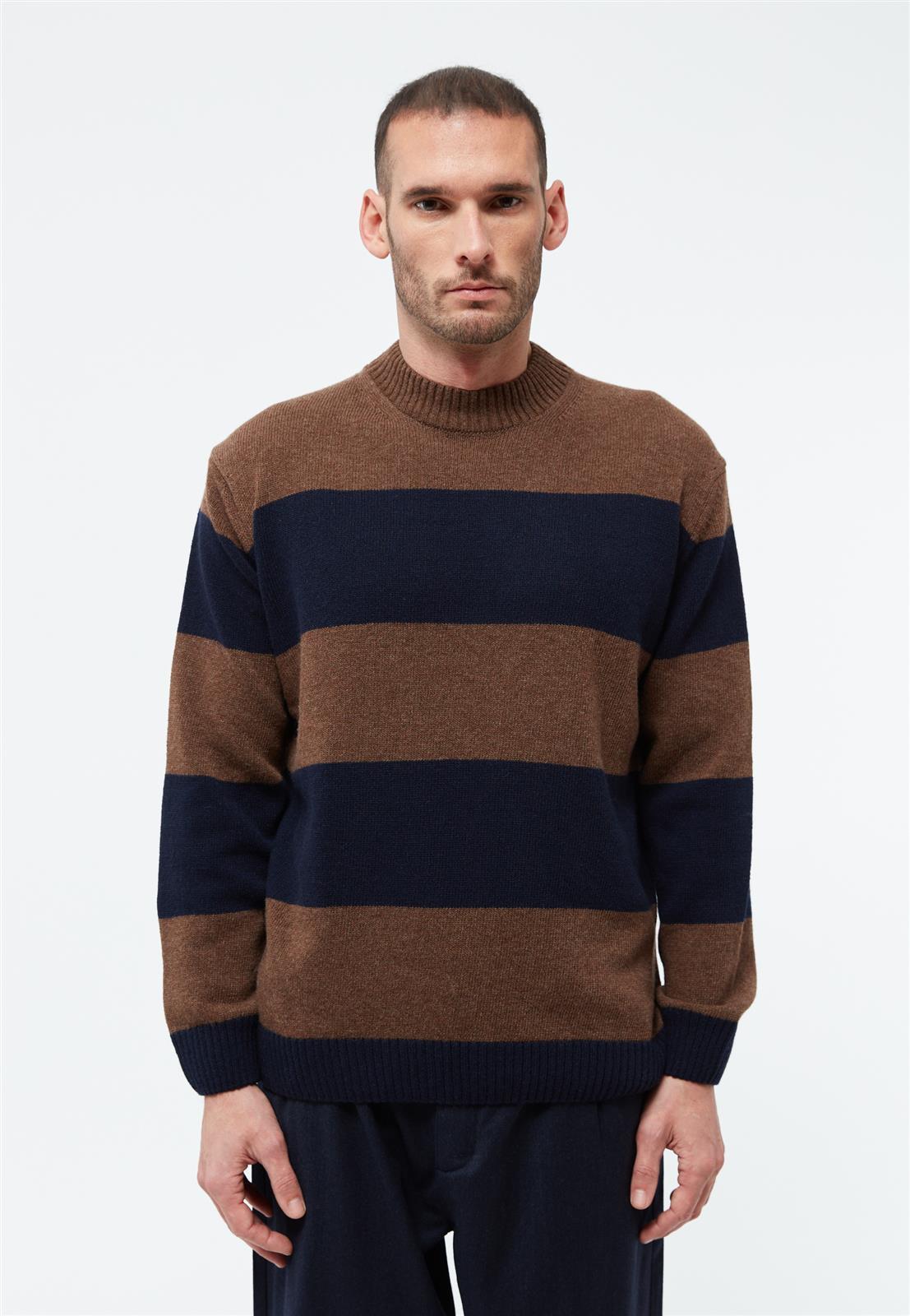 Oak Brown/Midnight Blue
