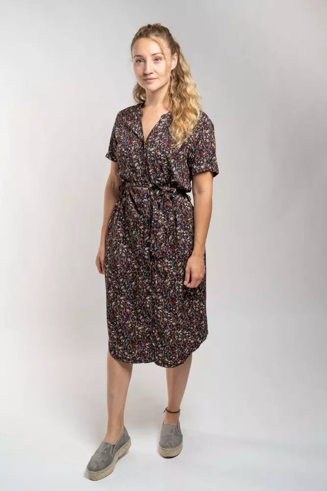 Ecovero Kurzarm-Kleid Modell: Finja