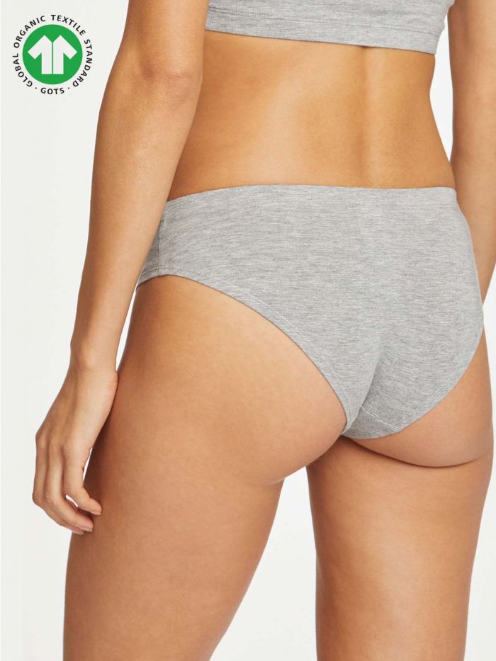 Slip Modell: Leah GOTS